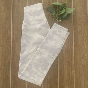 LULULEMON WUNDER UNDER 25”